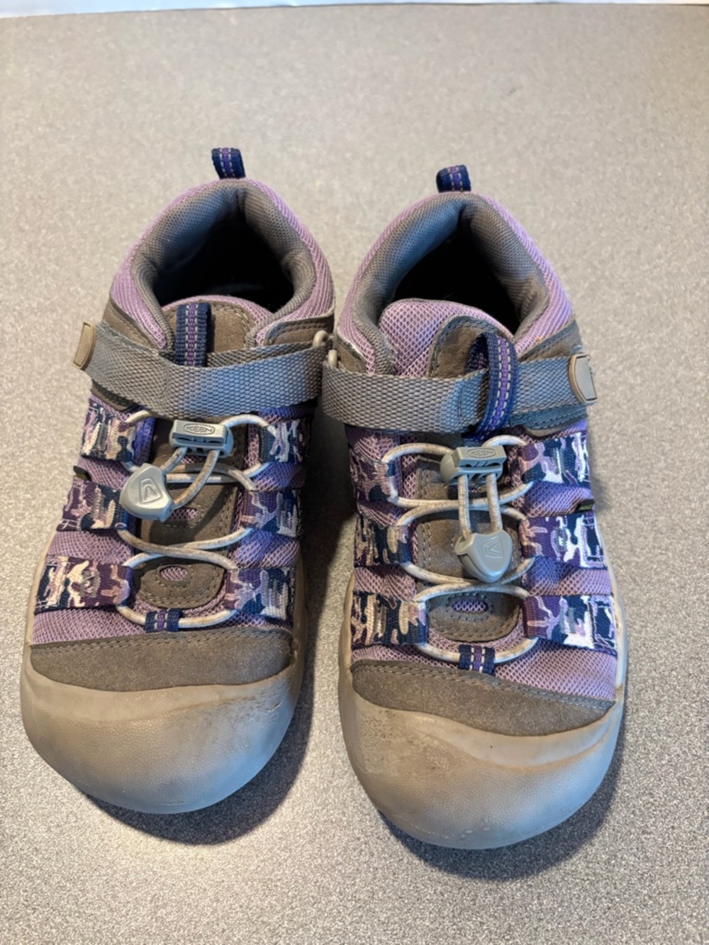 KEEN Kids' Newport H2SHO Kids Purple and Gray Closed-Toe Water Sneakers. SZ 4